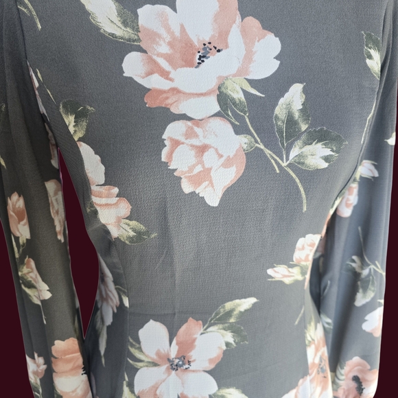 Everly Gray Floral Long Sleeve Fit & Flare Dress Size S Boho Feminine Romantic - Picture 6 of 7